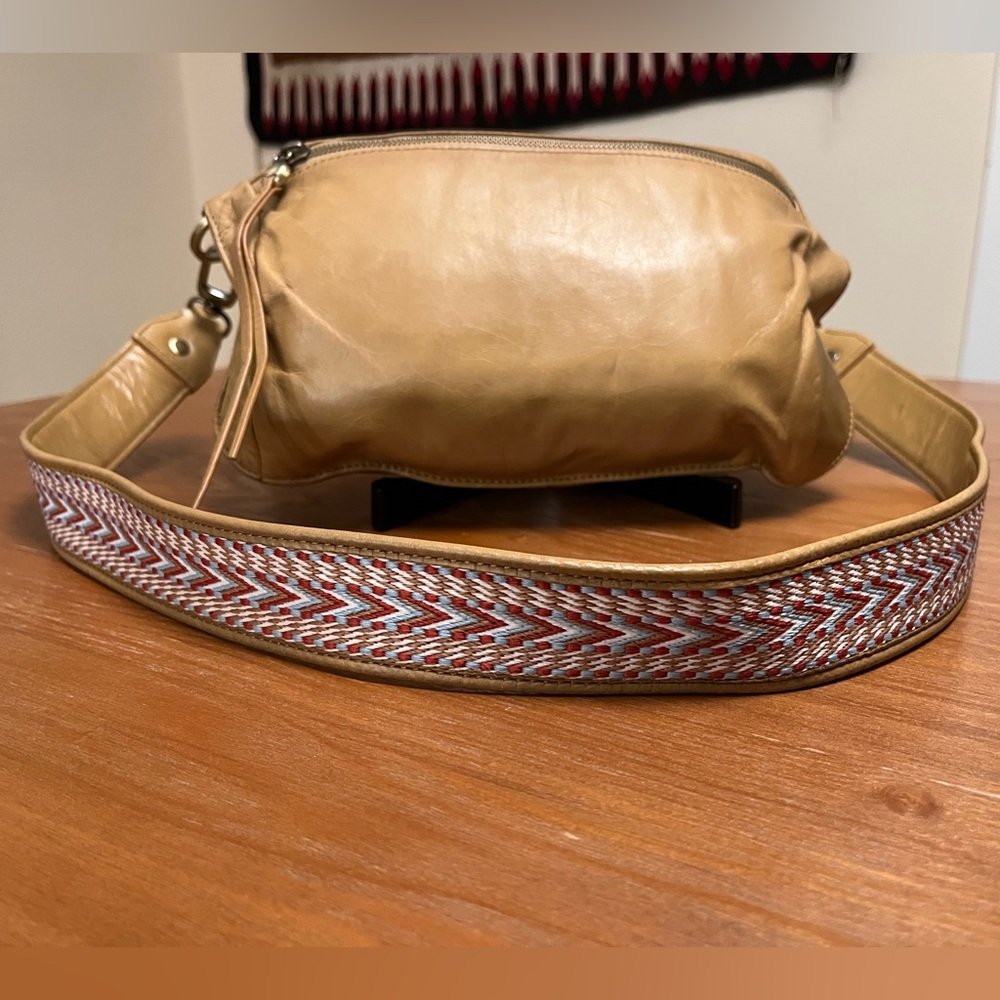 HOBO • Leather Crossbody Bag • Tan w/ Wide Woven Strap • Card Slots - Picture 2 of 8